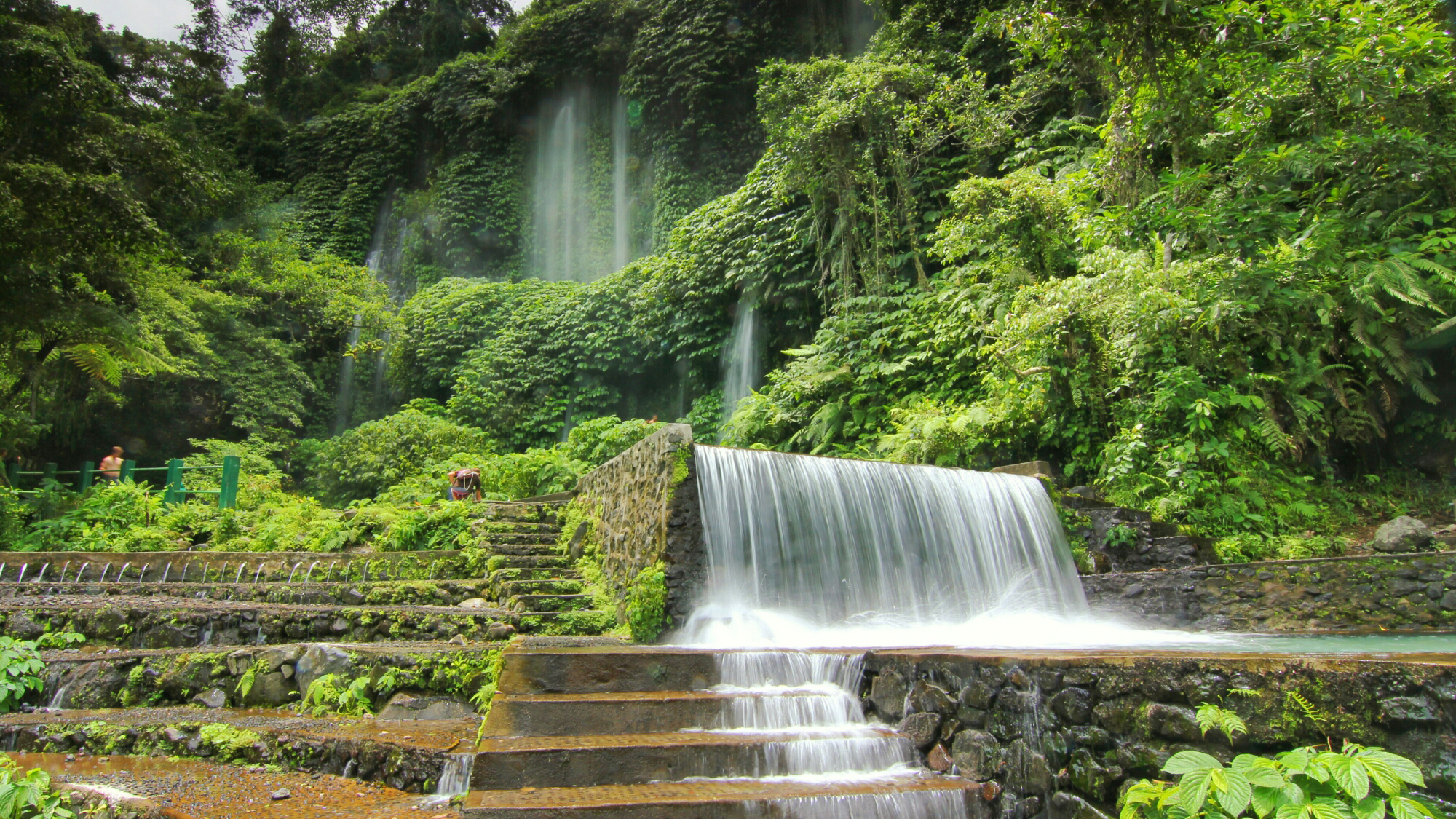Air-Terjun-Benang-Kelambu
